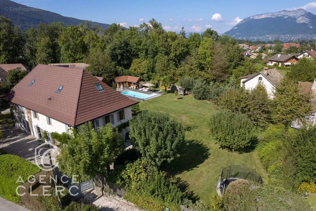 Maison à SAINT-JORIOZ