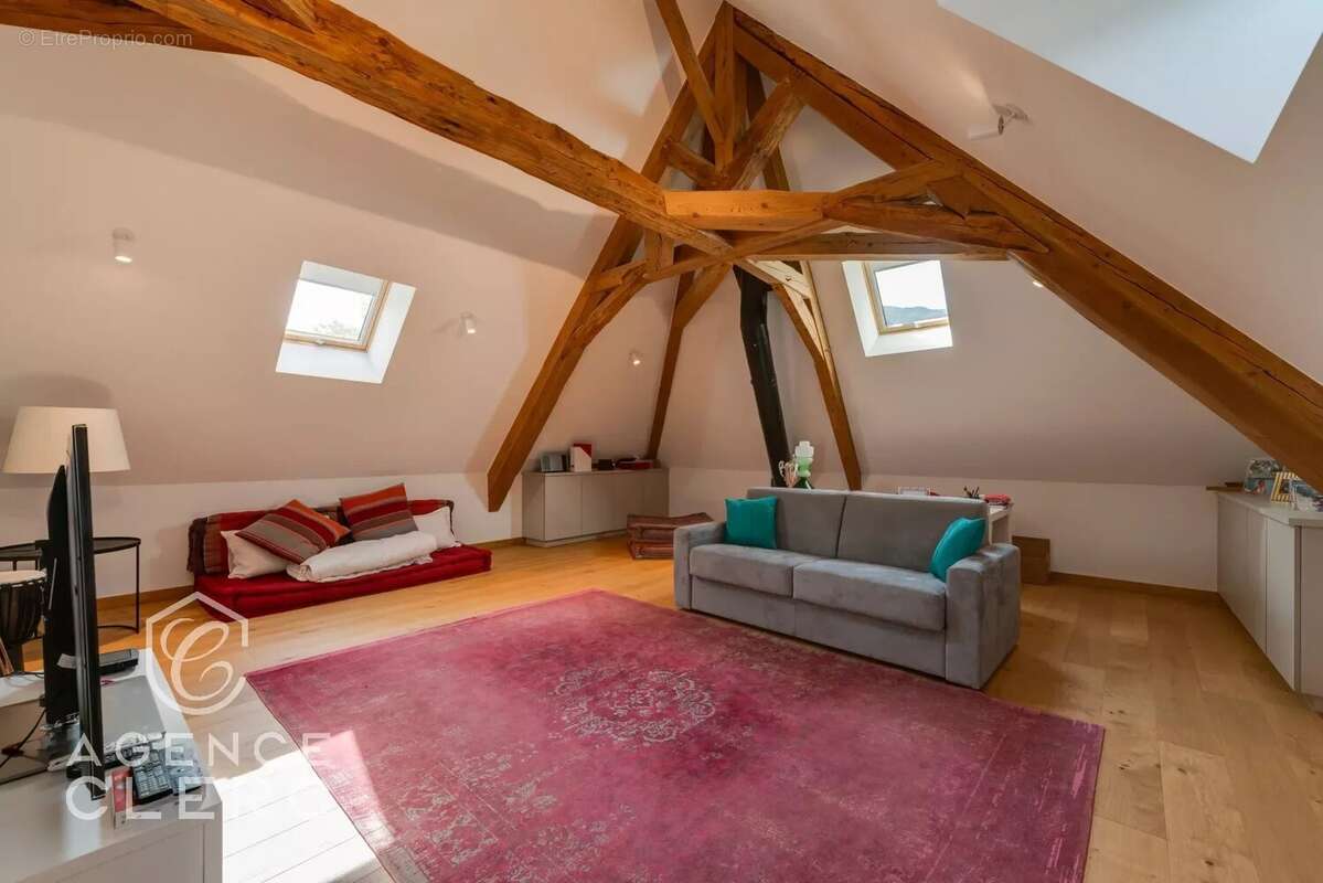 Maison à SAINT-JORIOZ