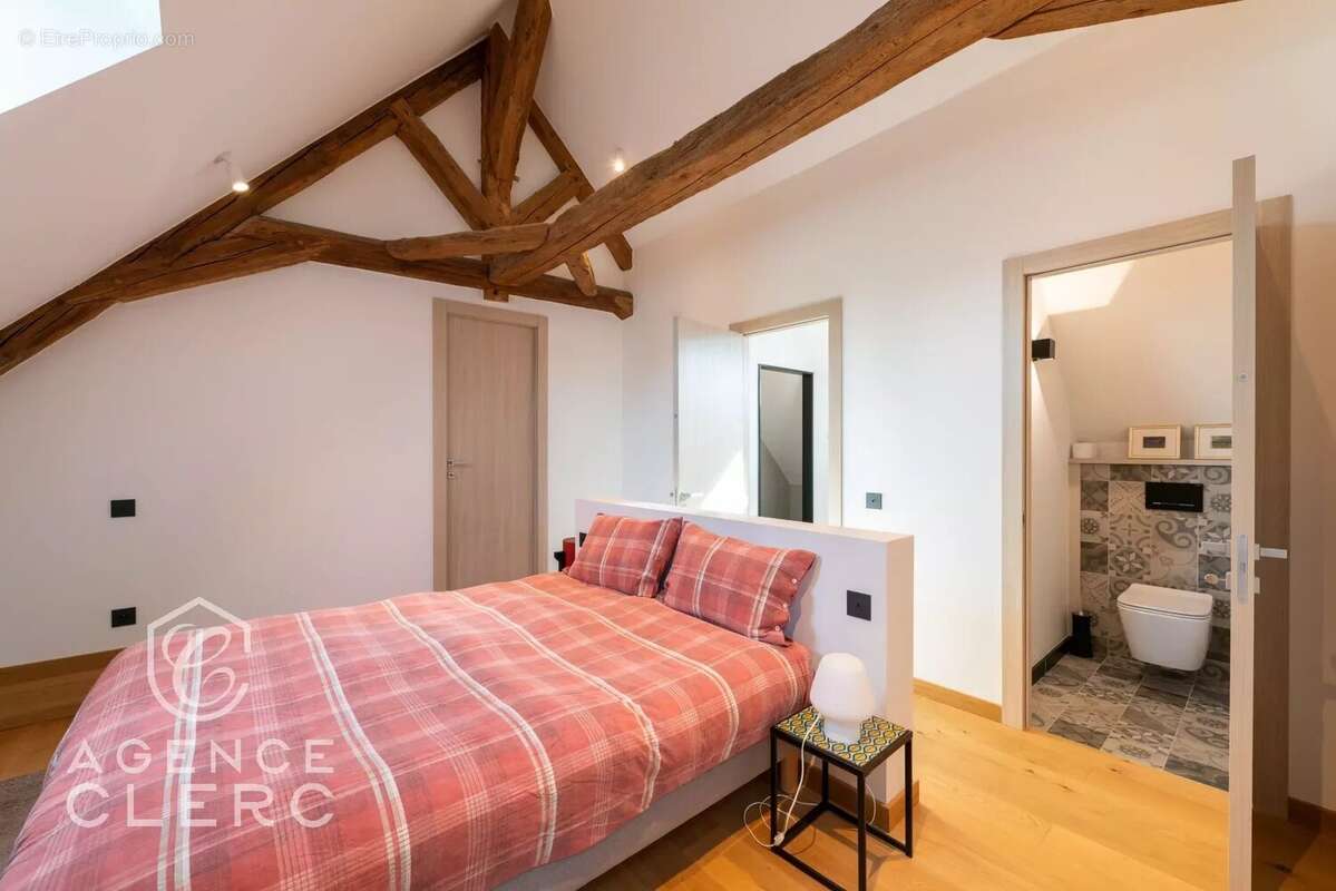 Maison à SAINT-JORIOZ