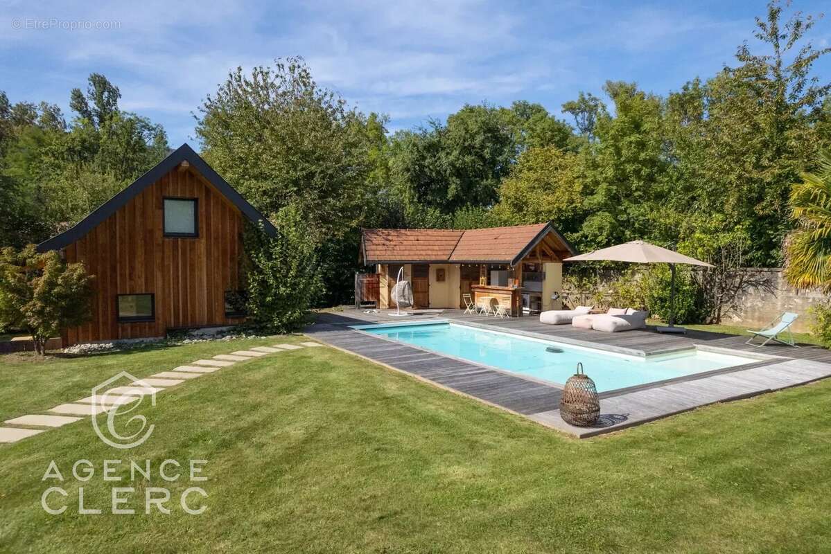 Maison à SAINT-JORIOZ