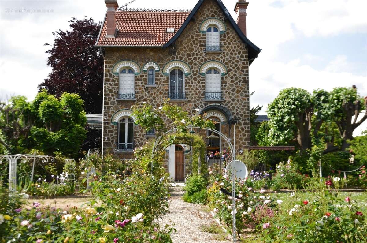 Maison à CHAMPIGNY-SUR-MARNE