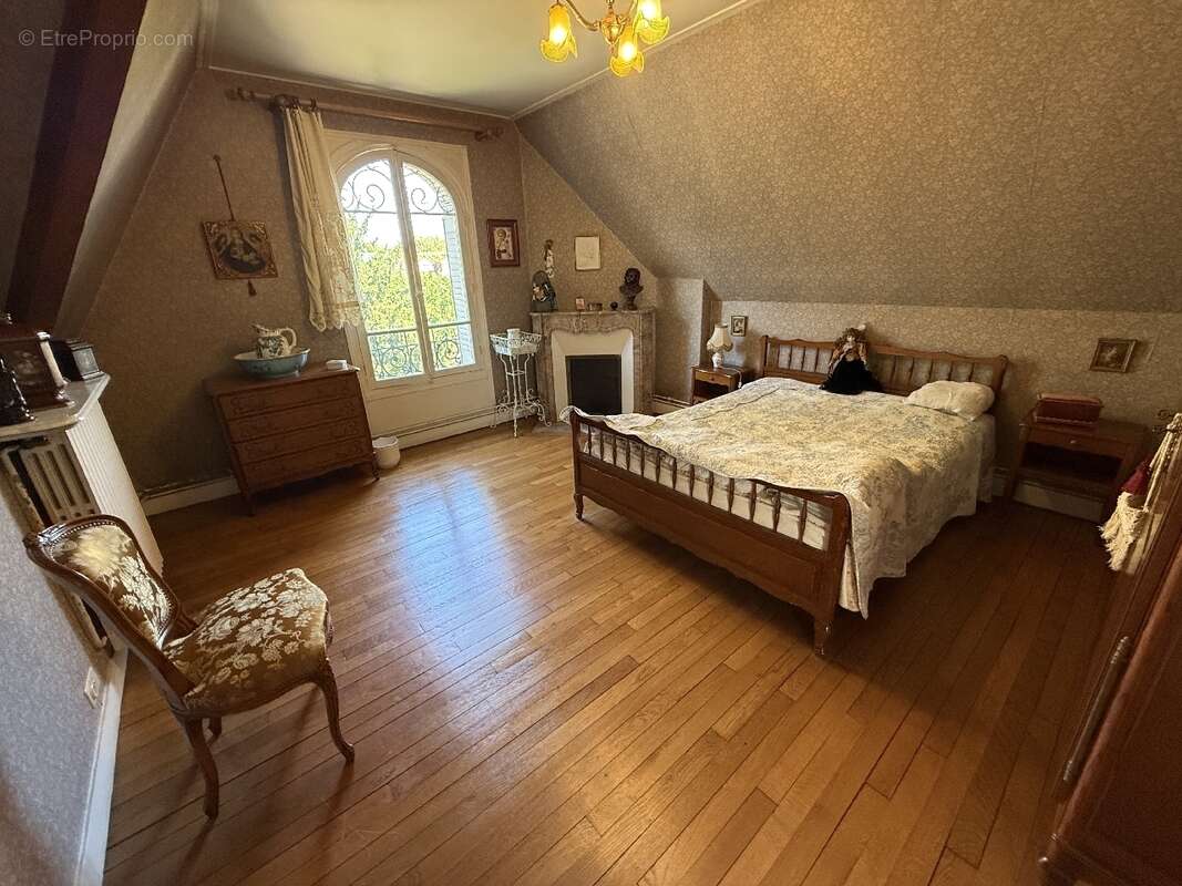 Maison à CHAMPIGNY-SUR-MARNE