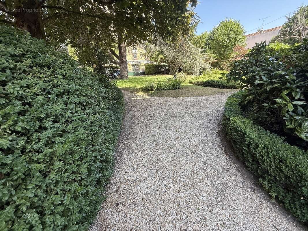 Maison à CHAMPIGNY-SUR-MARNE