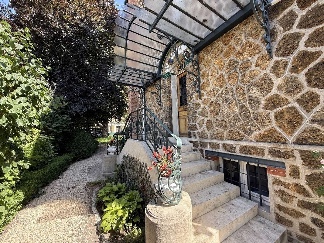 Maison à CHAMPIGNY-SUR-MARNE