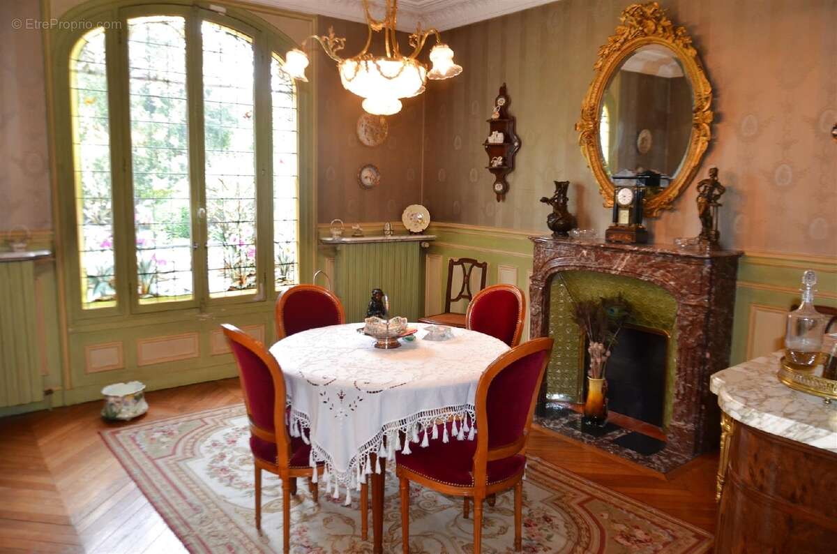 Maison à CHAMPIGNY-SUR-MARNE