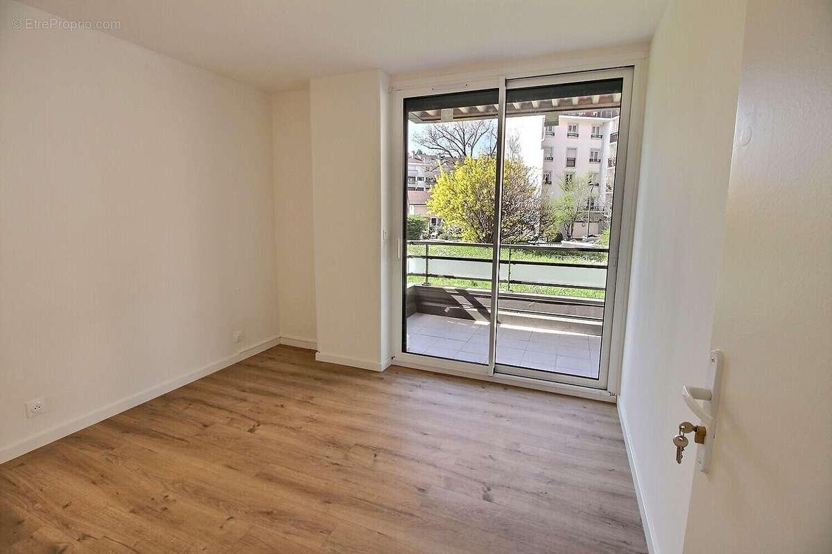 Appartement à SAINT-JULIEN-EN-GENEVOIS