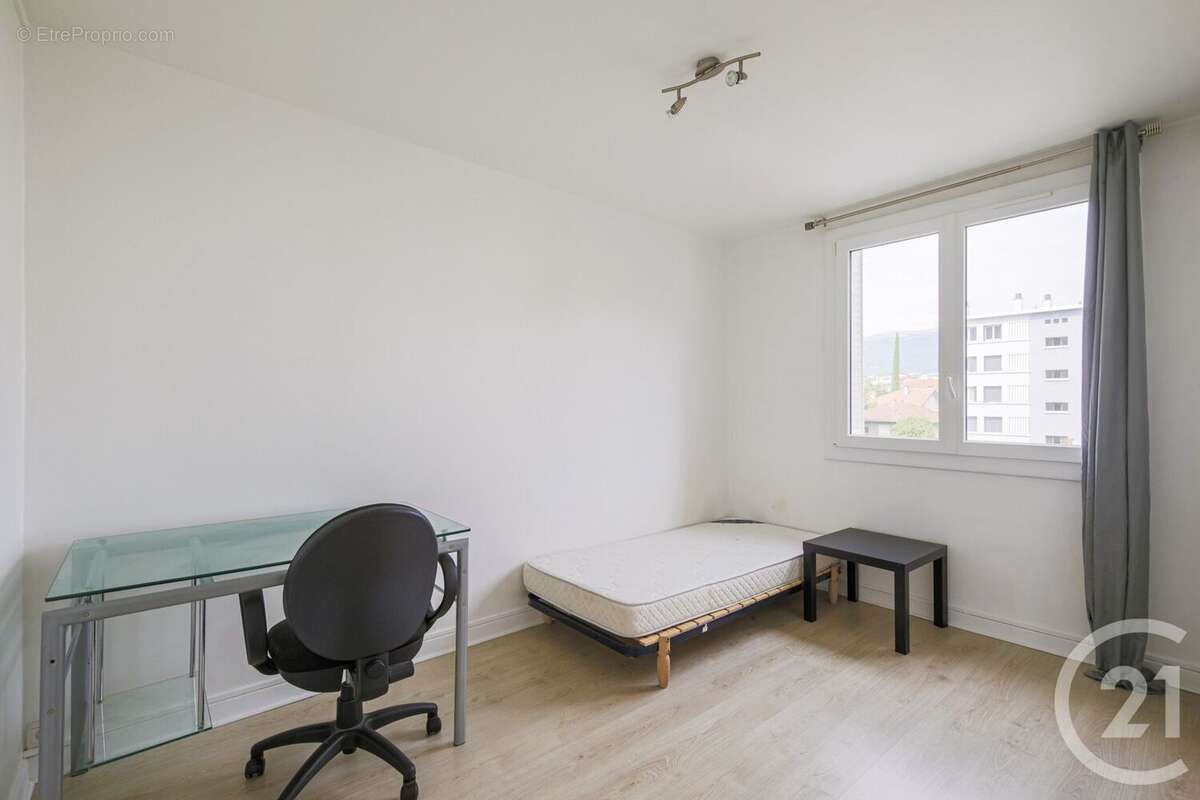 Appartement à SAINT-MARTIN-D&#039;HERES