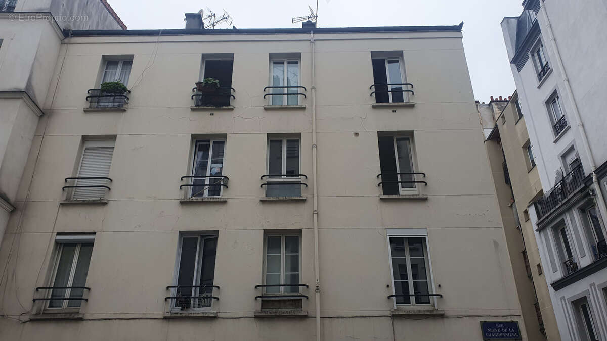 Appartement à PARIS-18E