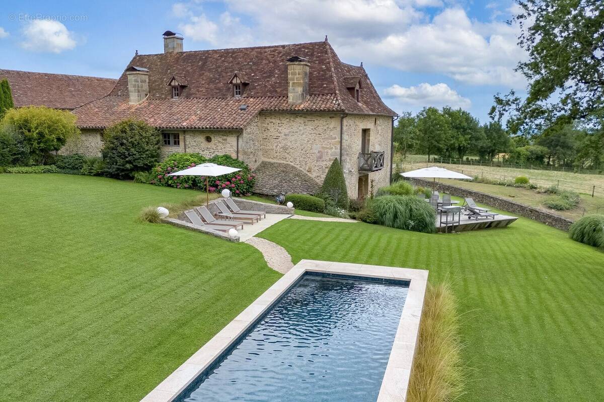 Maison à SAINT-CERE