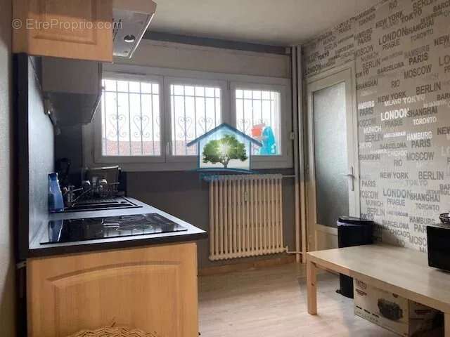 Appartement à SAINT-ETIENNE