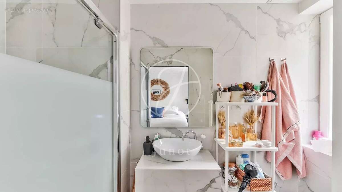 Appartement à PARIS-7E