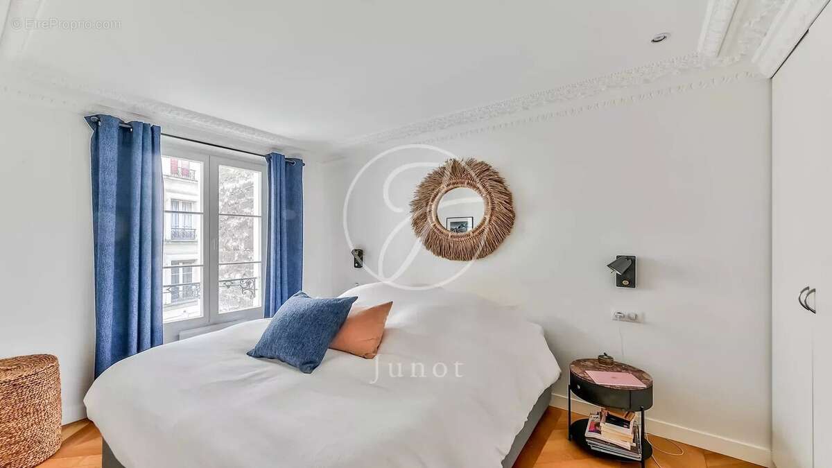 Appartement à PARIS-7E