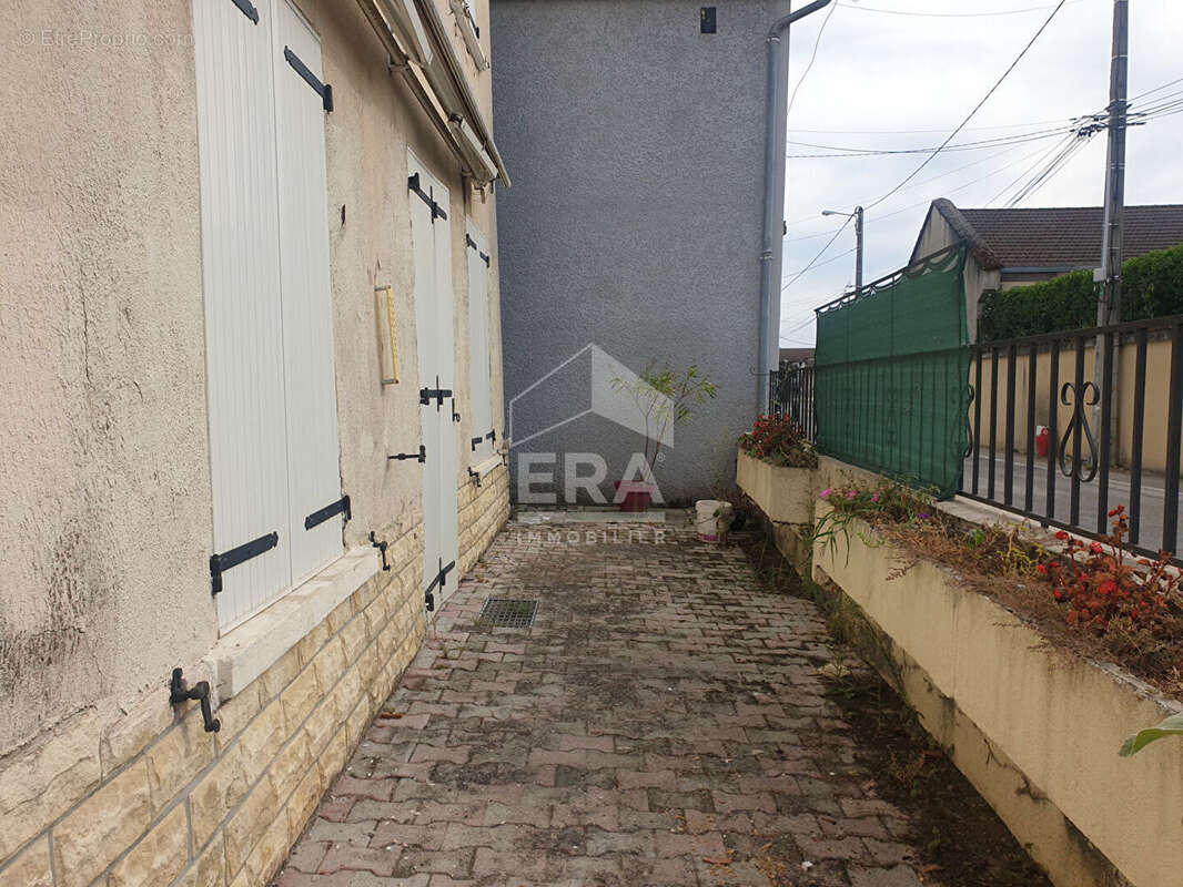 Maison à SAINT-ANDRE-LE-GAZ