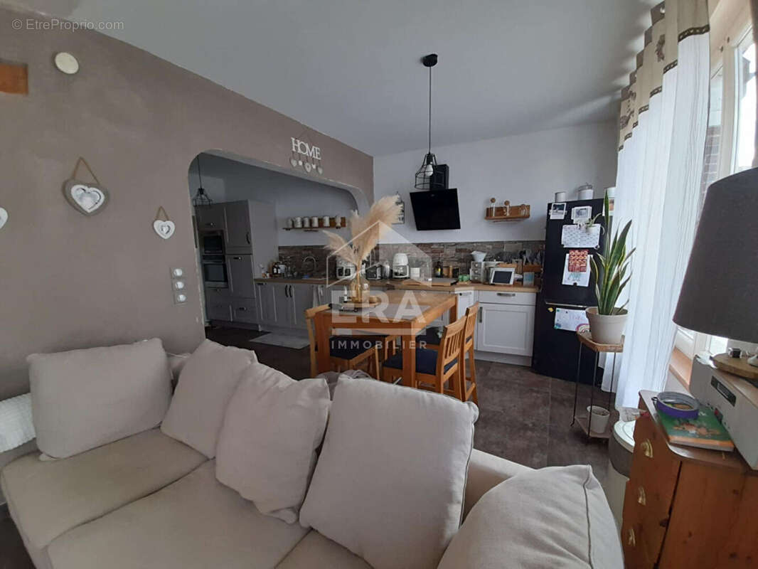 Maison à SAINT-QUENTIN