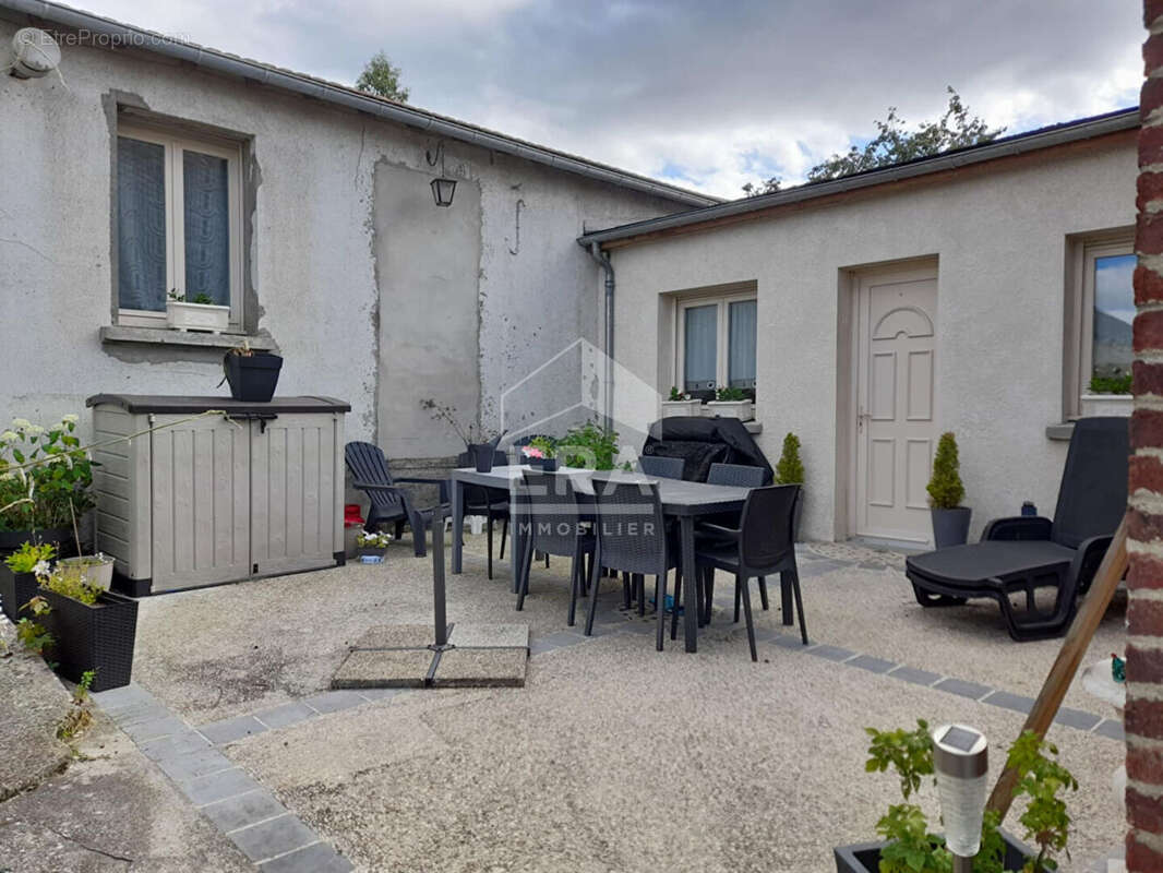 Maison à SAINT-QUENTIN