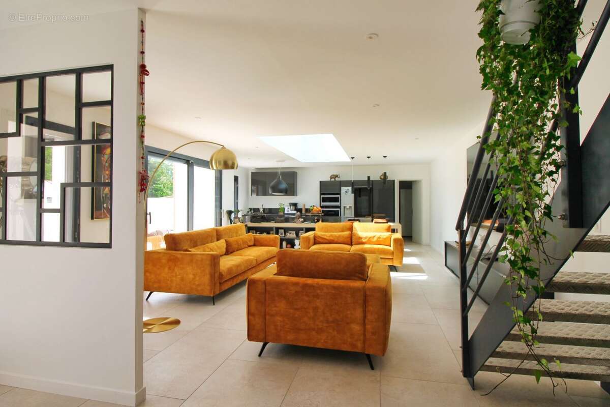 Maison à SAINT-SULPICE-DE-ROYAN