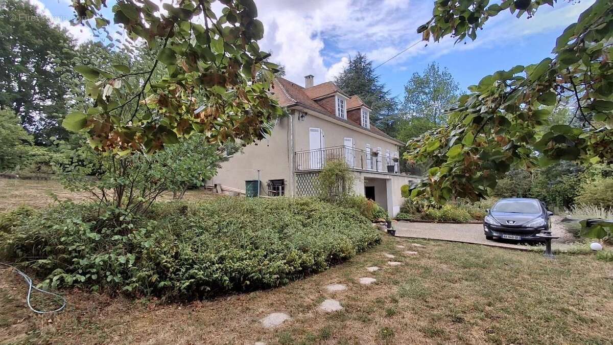 Maison à COULOUNIEIX-CHAMIERS