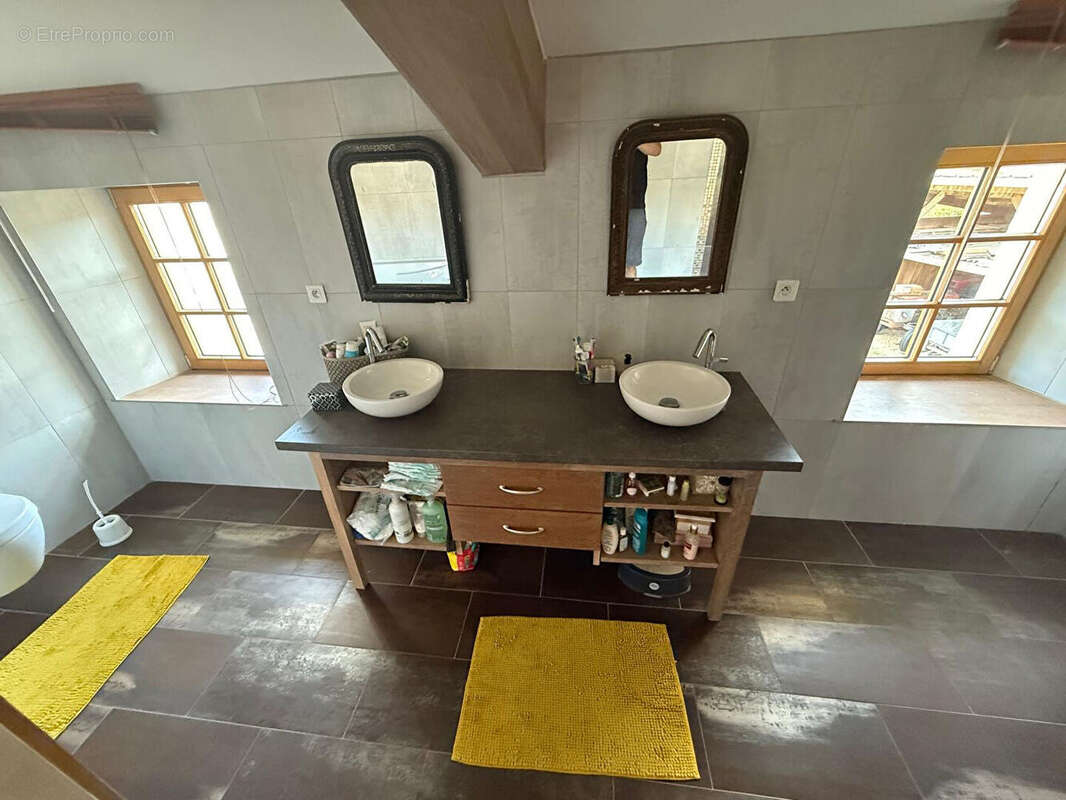 Maison à GIRCOURT-LES-VIEVILLE