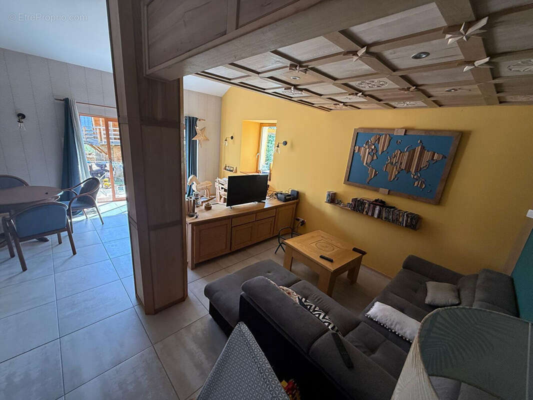 Maison à GIRCOURT-LES-VIEVILLE