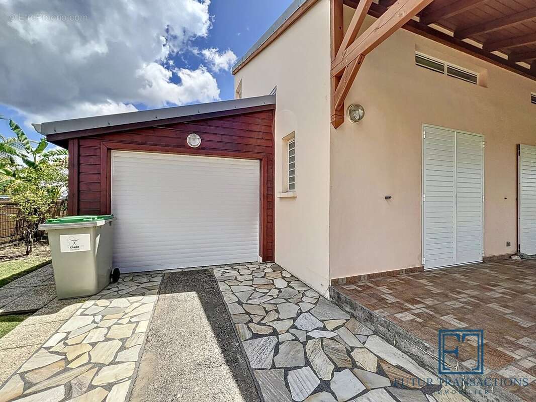 Maison à PORT-LOUIS