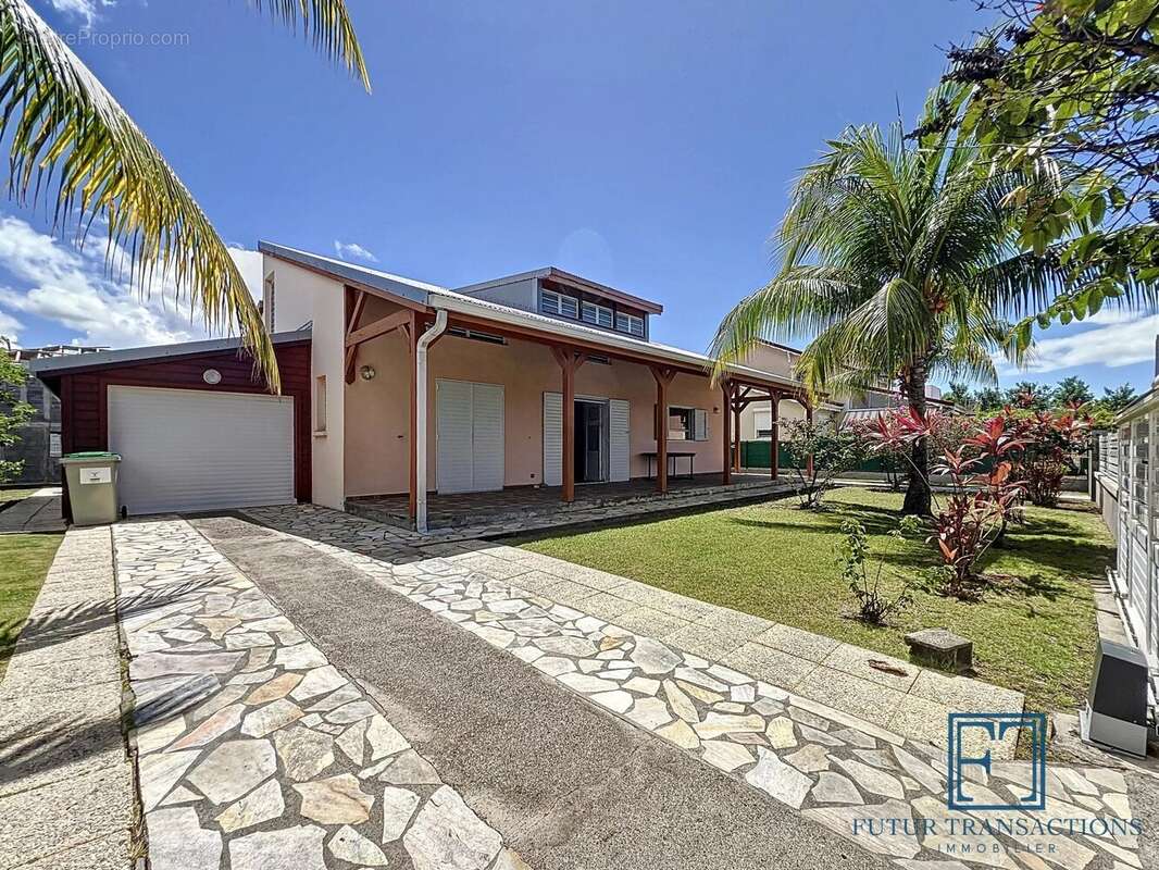 Maison à PORT-LOUIS