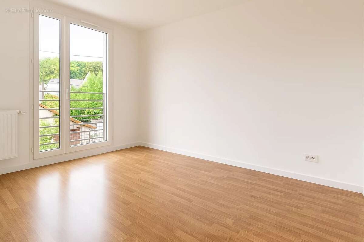 Appartement à PONTAULT-COMBAULT