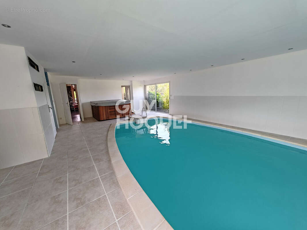 Maison à SAINT-PIERRE-DE-PLESGUEN