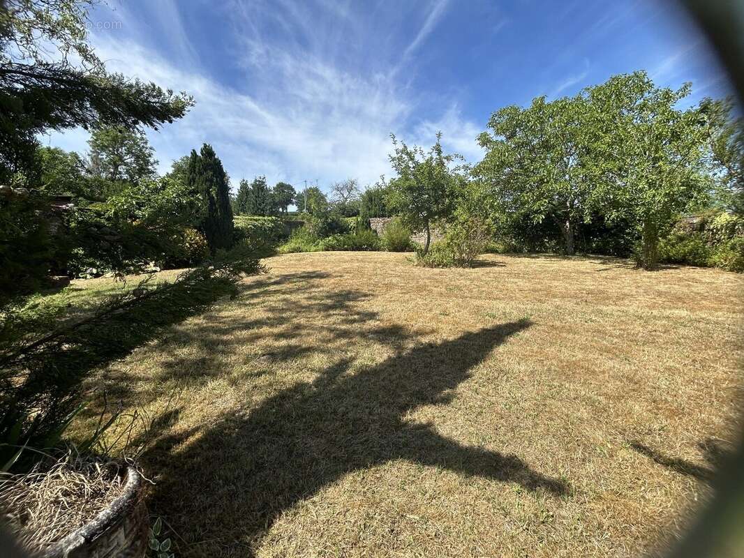 Maison à PONT-D&#039;OUILLY