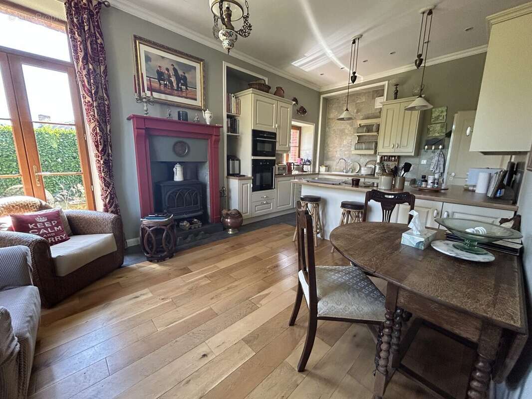 Maison à PONT-D&#039;OUILLY