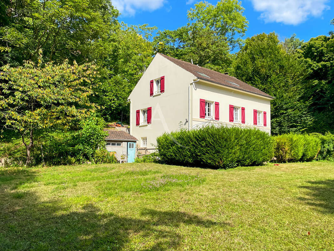Maison à AUVERS-SUR-OISE