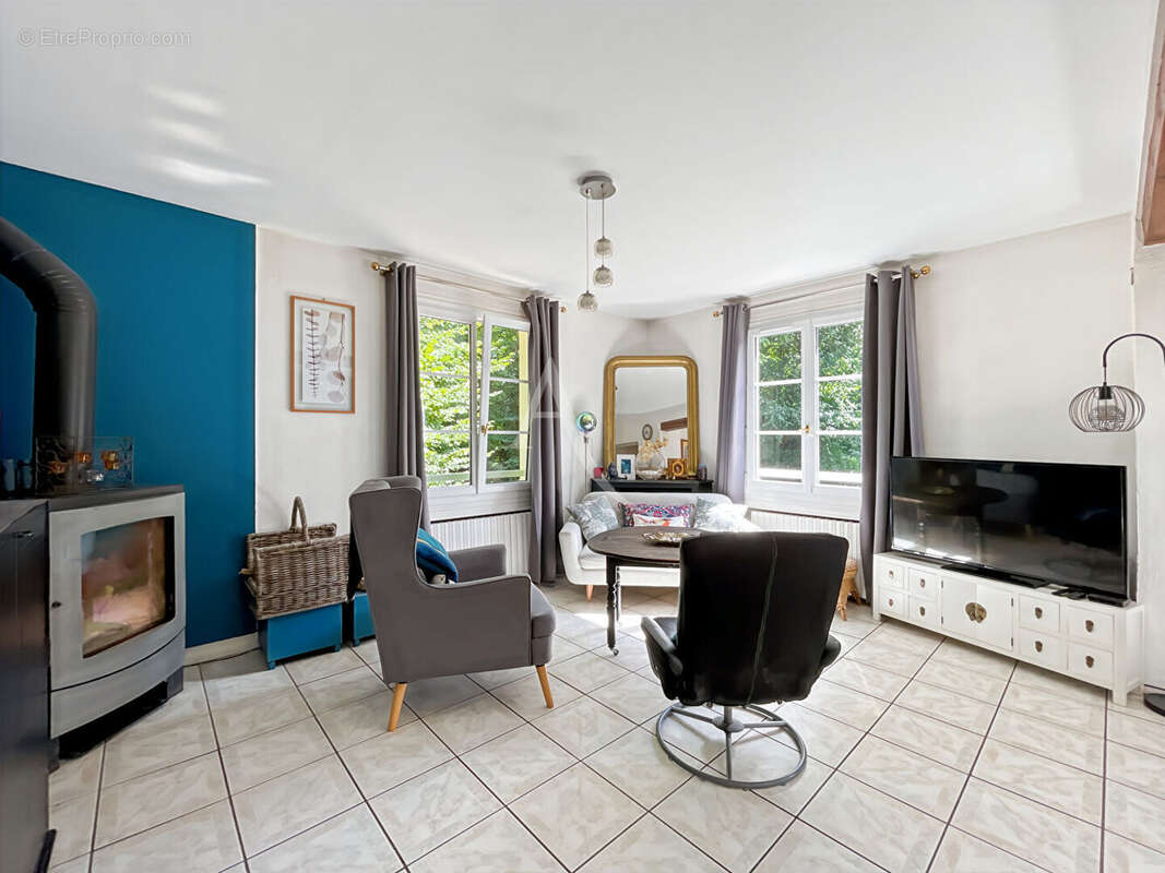 Maison à AUVERS-SUR-OISE