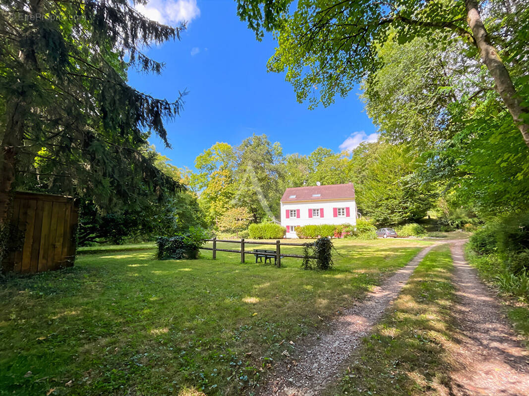 Maison à AUVERS-SUR-OISE