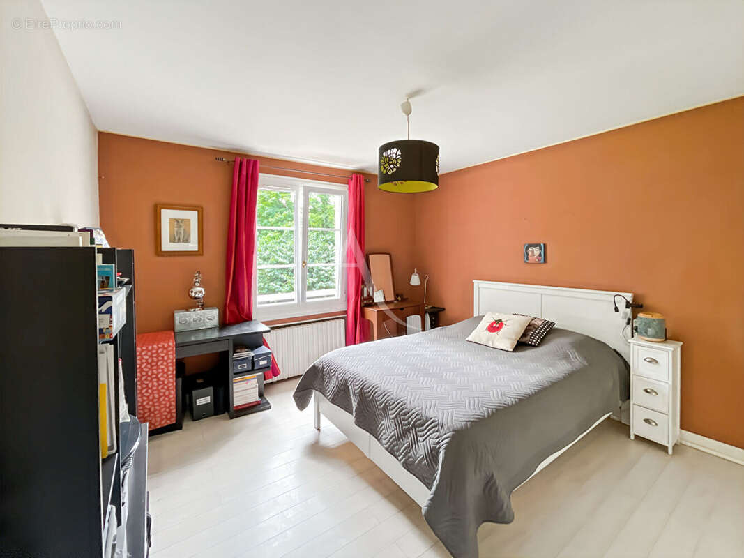 Maison à AUVERS-SUR-OISE