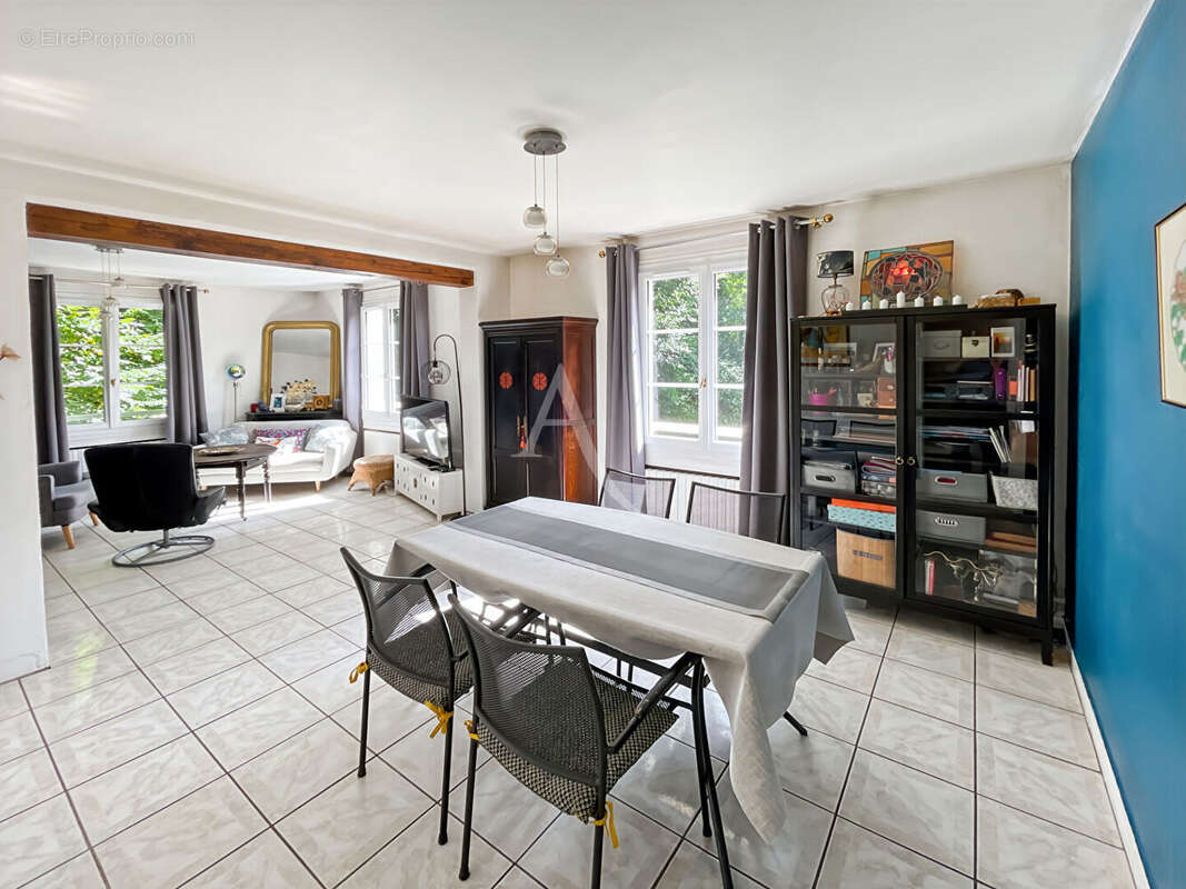 Maison à AUVERS-SUR-OISE