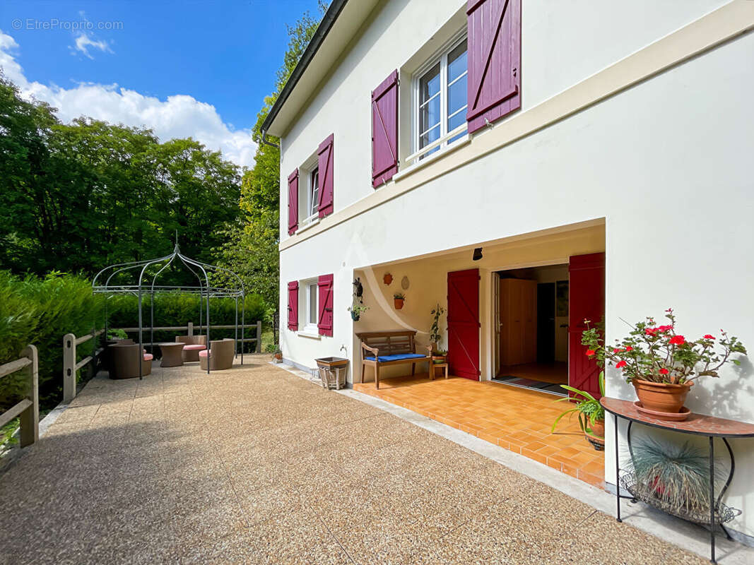 Maison à AUVERS-SUR-OISE