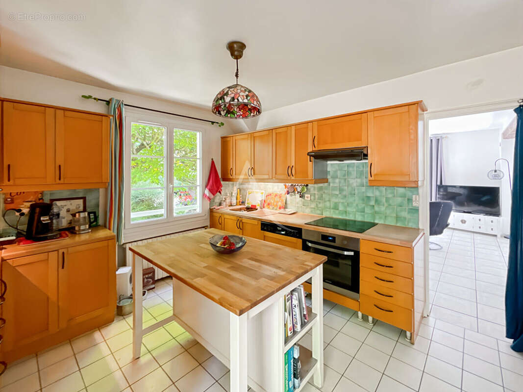 Maison à AUVERS-SUR-OISE