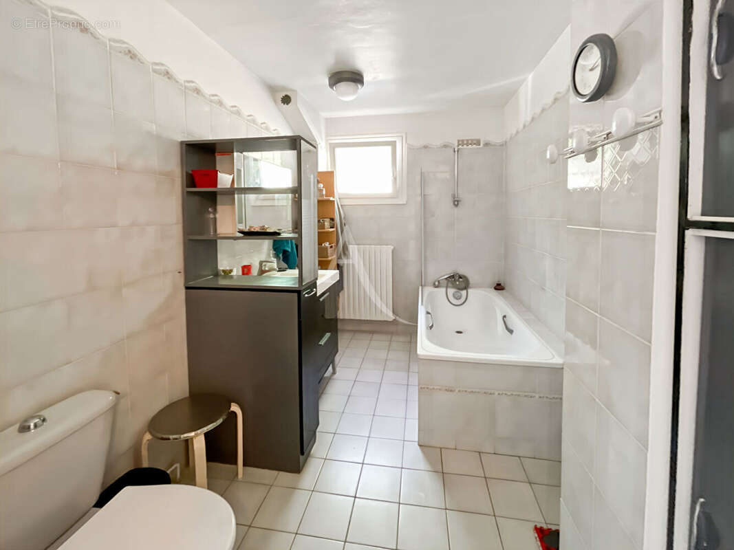 Maison à AUVERS-SUR-OISE