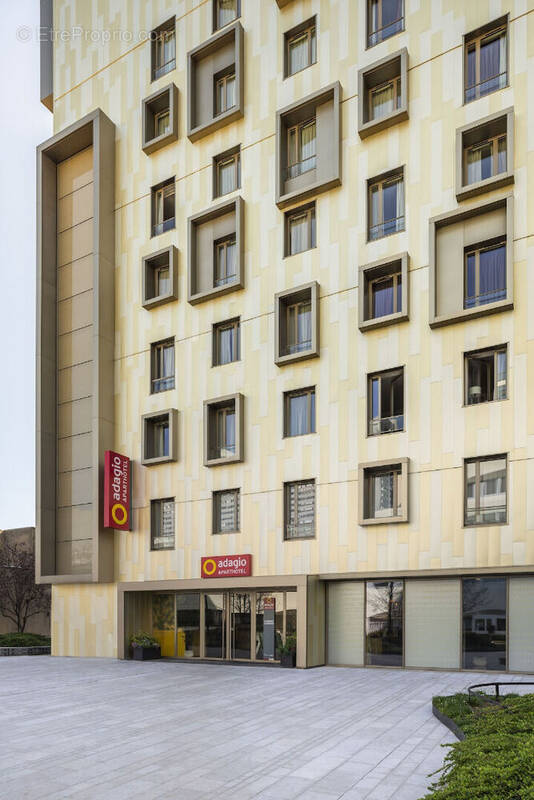 Appartement à COURBEVOIE