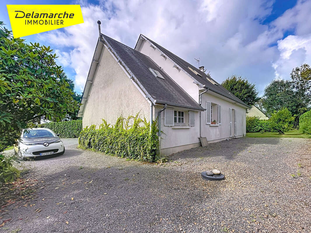 Maison à SAINT-DENIS-LE-GAST