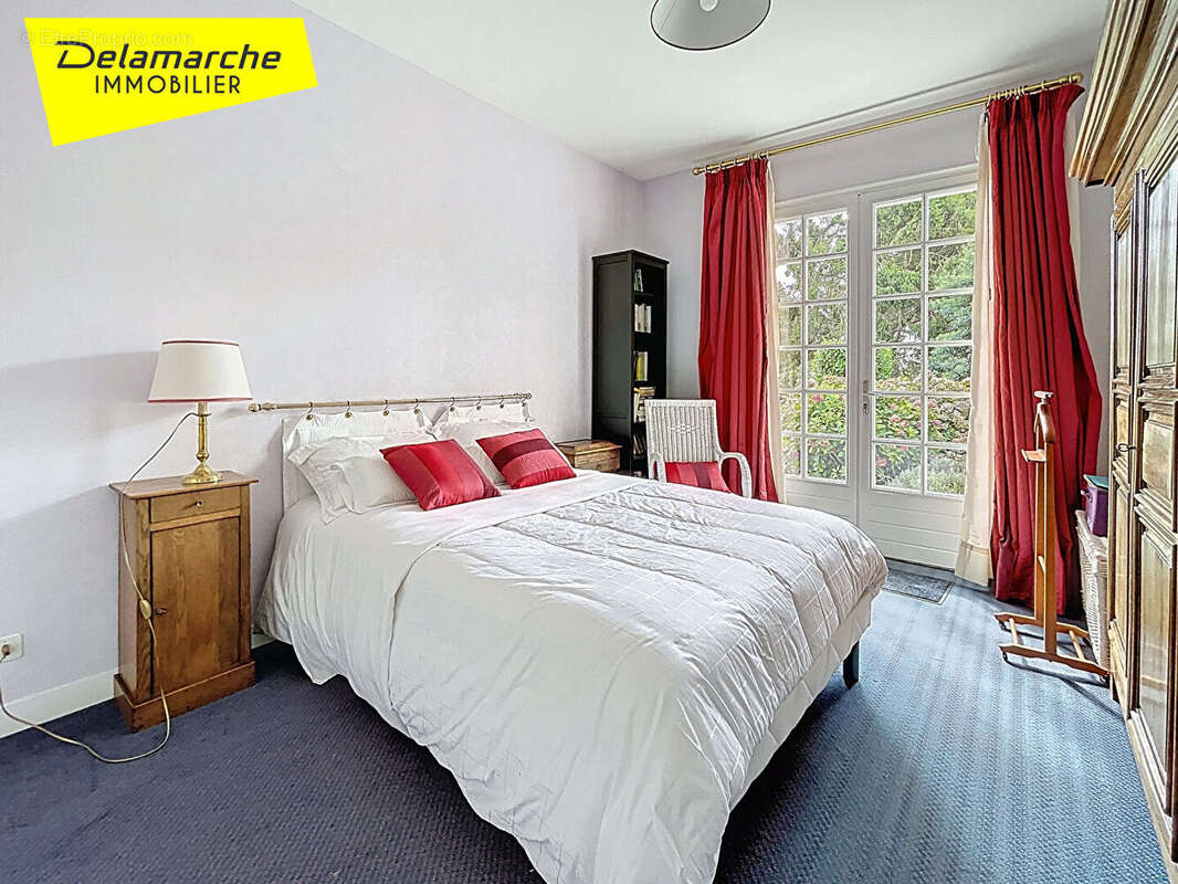 Maison à SAINT-DENIS-LE-GAST