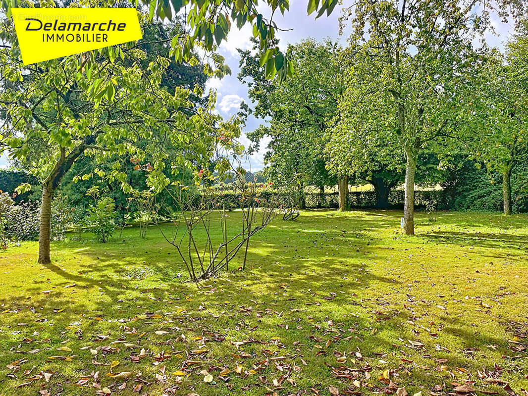 Maison à SAINT-DENIS-LE-GAST