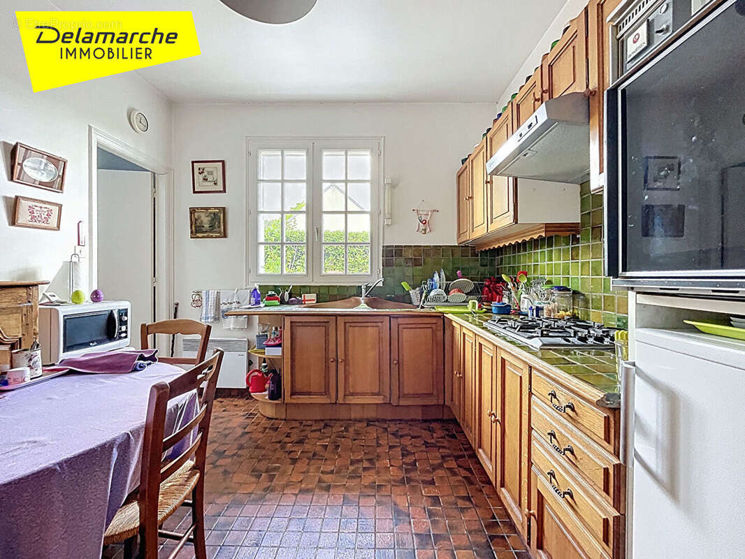 Maison à SAINT-DENIS-LE-GAST