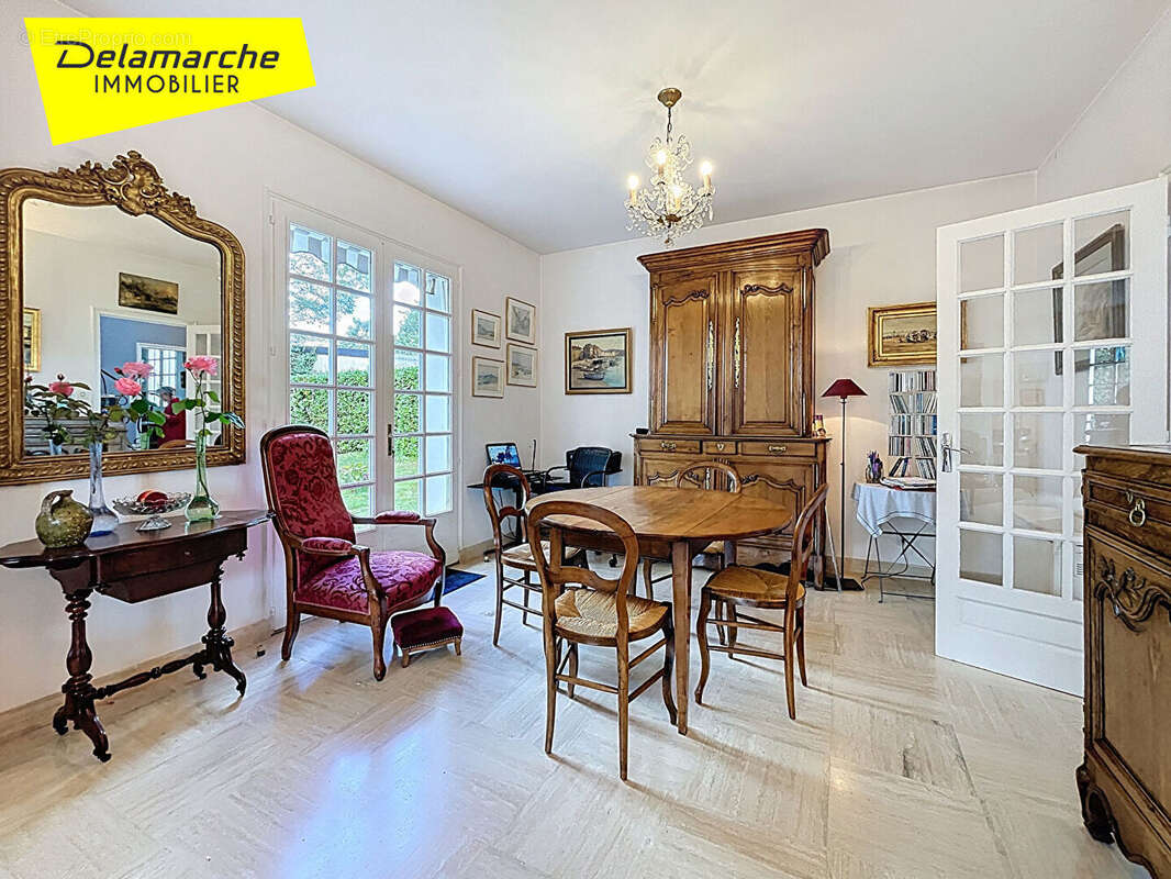 Maison à SAINT-DENIS-LE-GAST