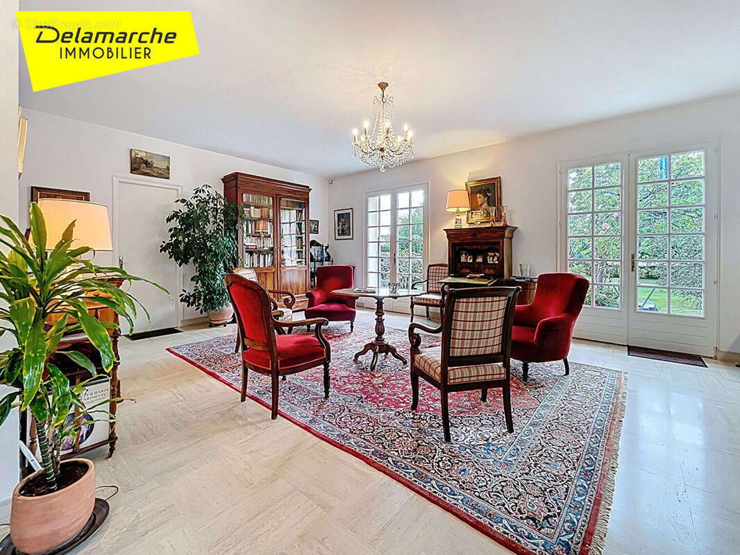 Maison à SAINT-DENIS-LE-GAST