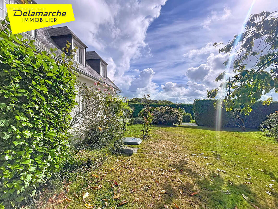 Maison à SAINT-DENIS-LE-GAST