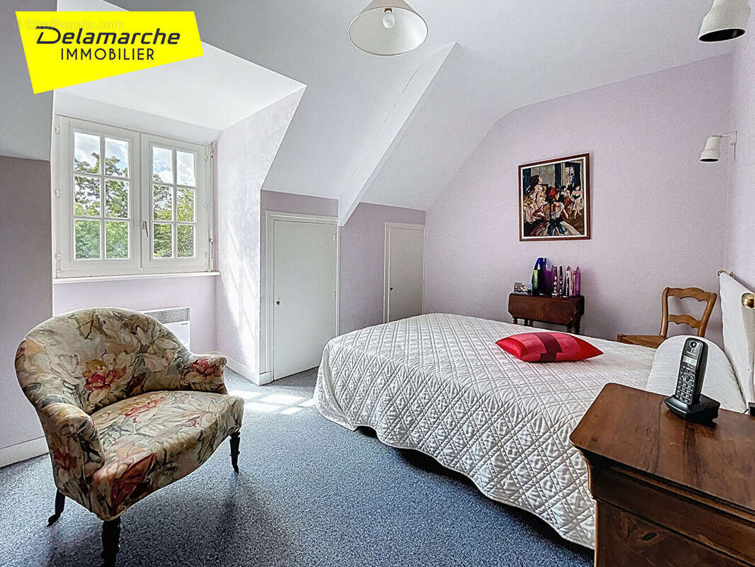 Maison à SAINT-DENIS-LE-GAST