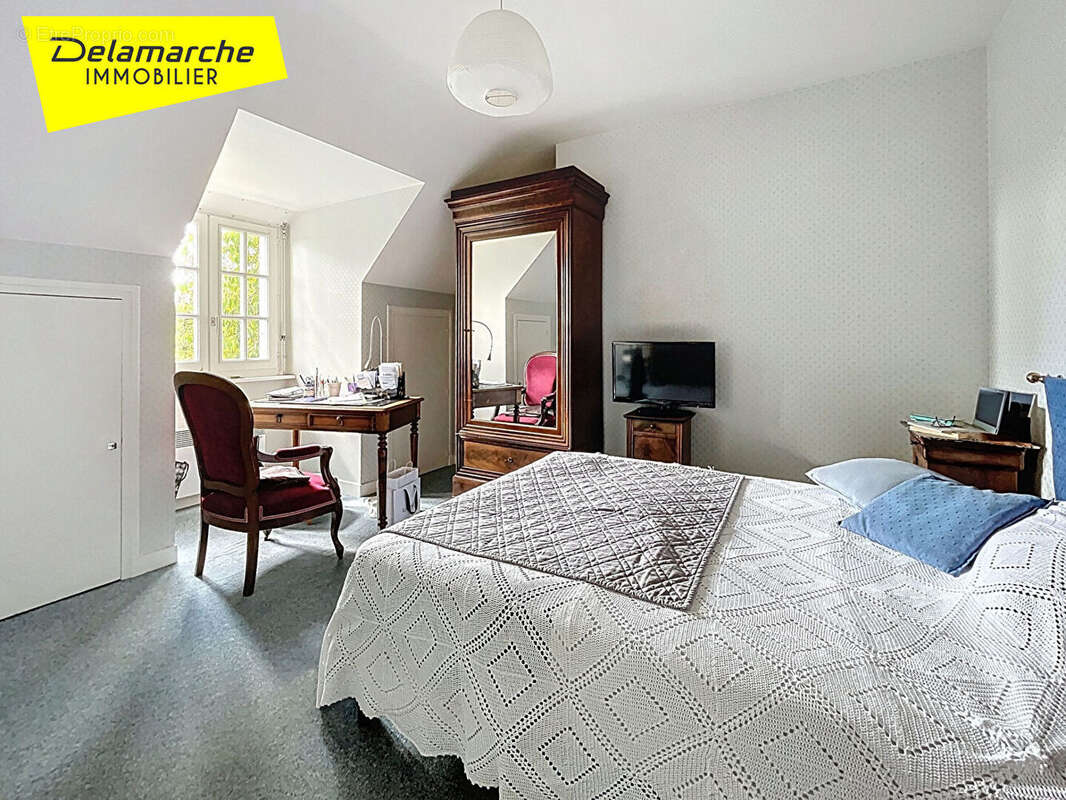 Maison à SAINT-DENIS-LE-GAST