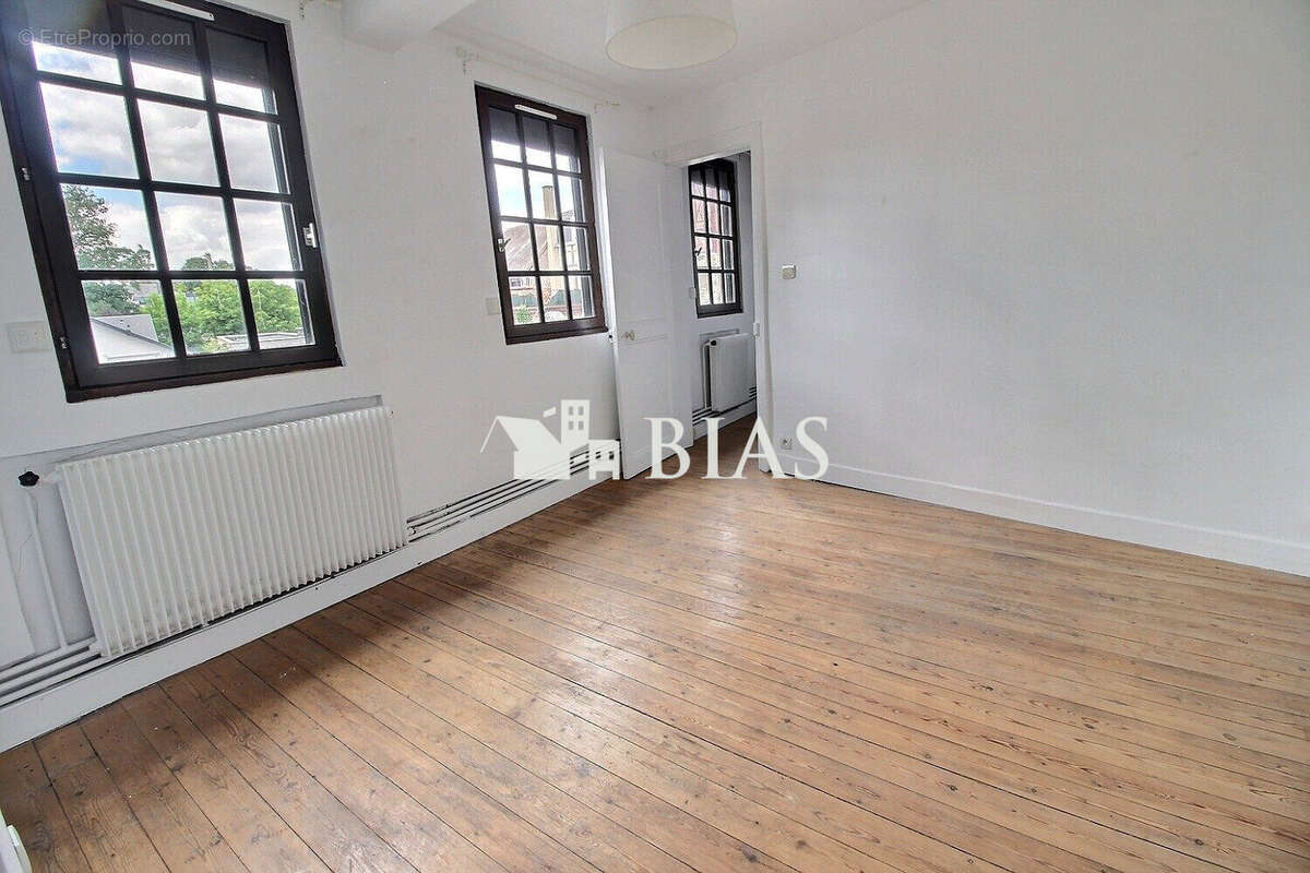 Maison à PONT-DE-L&#039;ARCHE