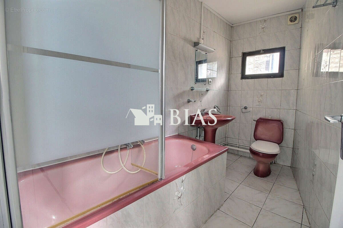 Maison à PONT-DE-L&#039;ARCHE