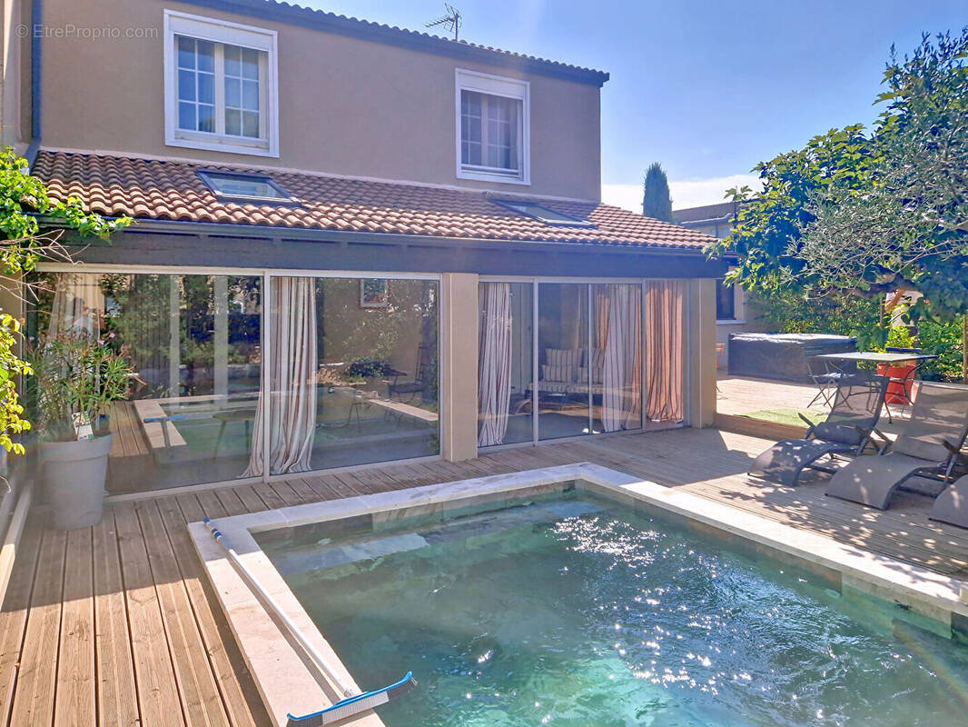 Maison à LES ANGLES